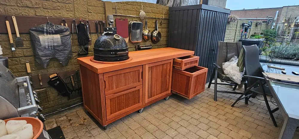 Buitenkeuken in padouk